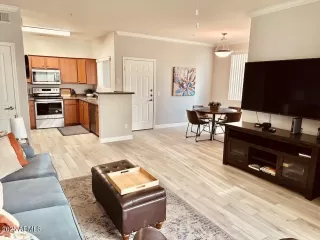 Photo #2: 6847027 Listing