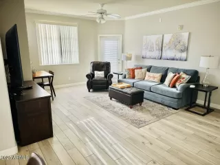 Photo #4: 6847027 Listing