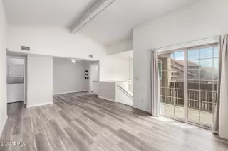 Photo #6: 6847064 Listing