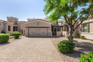 Photo #2: 6847129 Listing 