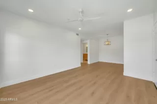 Photo #4: 6847134 Listing 