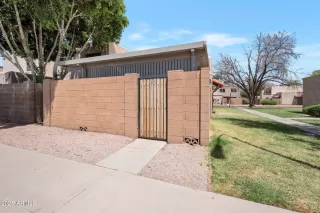 Photo #2: 6847162 Listing