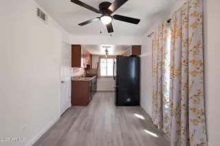 Photo #6: 6847162 Listing