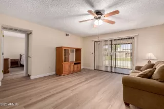 Photo #3: 6847364 Listing