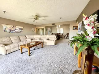 Photo #1: 6847446 Listing