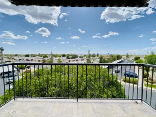 Photo #4: 6847446 Listing