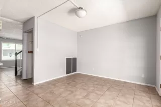 Photo #6: 6847451 Listing