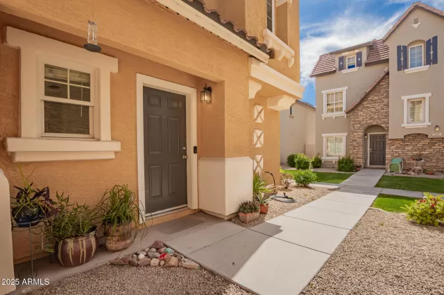 MLS: 6847942 Condo For Sale