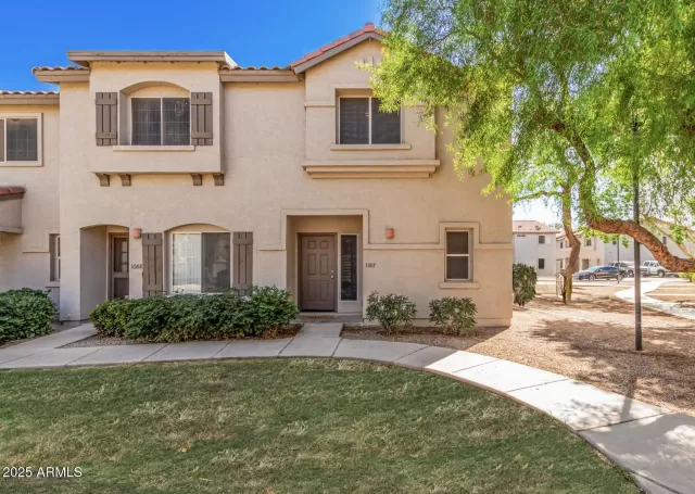 MLS: 6848102 Condo For Sale