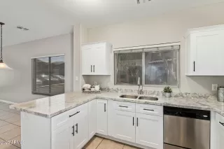 Photo #4: 6848102 Listing 