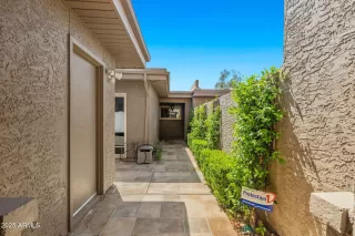 Photo #5: 6848129 Listing