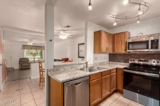 Photo #4: 6848228 Listing 