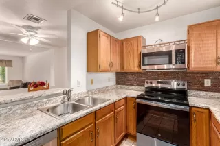 Photo #6: 6848228 Listing 