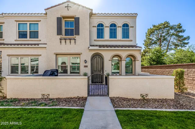 MLS: 6848253 Condo For Sale