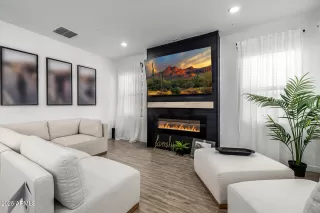 Photo #6: 6848253 Listing