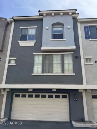 Photo #1: 6848328 Listing