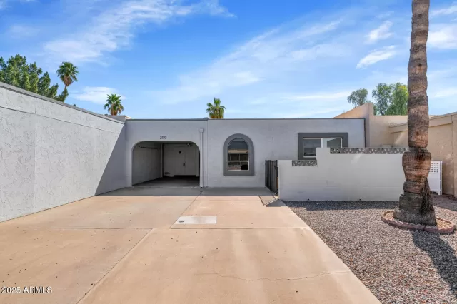 MLS: 6848850 Condo For Sale