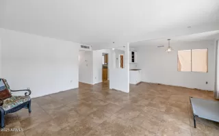 Photo #3: 6848850 Listing