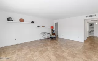 Photo #4: 6848850 Listing