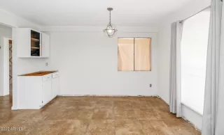 Photo #5: 6848850 Listing