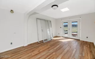 Photo #6: 6848850 Listing