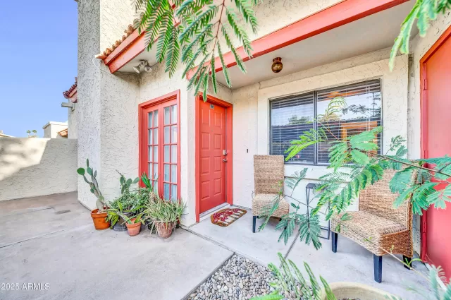 MLS: 6848895 Condo For Sale