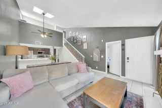 Photo #2: 6848895 Listing