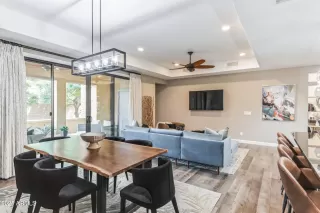 Photo #3: 6848896 Listing