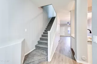 Photo #5: 6848939 Listing