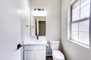 Photo #6: 6848939 Listing