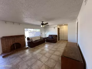 Photo #3: 6849218 Listing