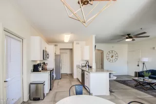 Photo #4: 6849336 Listing