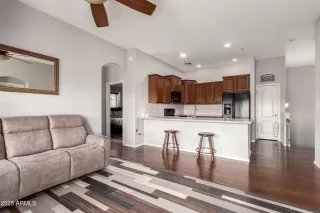 Photo #5: 6849499 Listing 