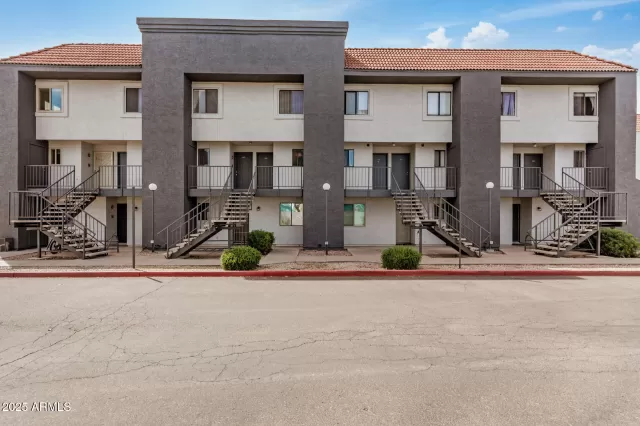 MLS: 6849602 Condo For Sale