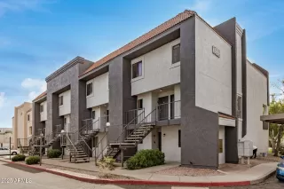 Photo #3: 6849602 Listing