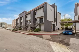 Photo #4: 6849602 Listing