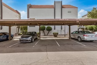 Photo #5: 6849602 Listing