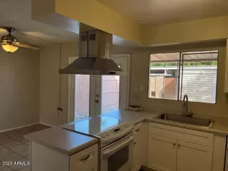 Photo #3: 6849649 Listing