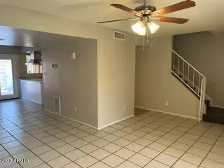 Photo #4: 6849649 Listing