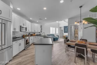 Photo #4: 6849733 Listing