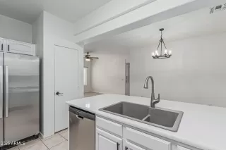 Photo #4: 6849796 Listing