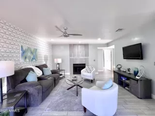 Photo #1: 6849848 Listing 