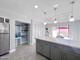 Photo #5: 6849848 Listing 