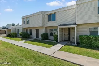 Photo #6: 6849882 Listing