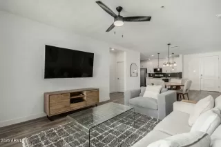 Photo #3: 6849998 Listing