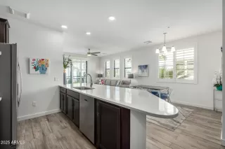 Photo #6: 6850009 Listing