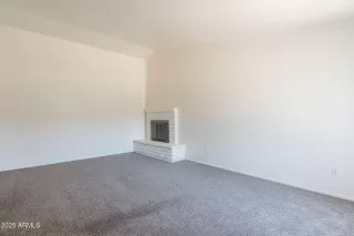 Photo #4: 6850172 Listing