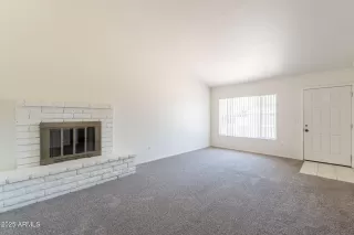 Photo #5: 6850172 Listing