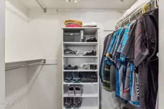 Photo #5: 6850718 Listing