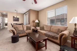 Photo #4: 6850781 Listing